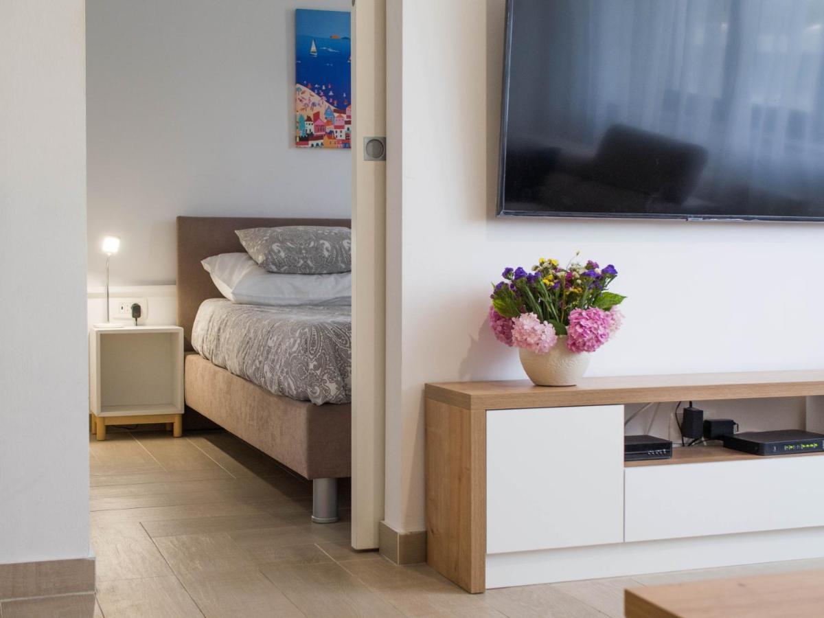 Adeari Apartment *